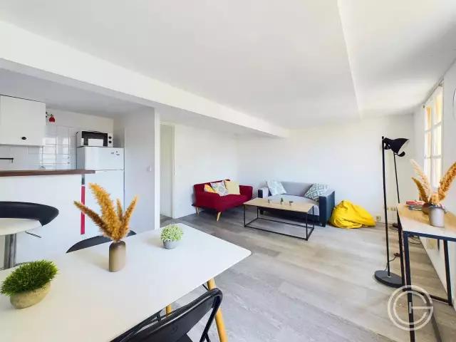 APPARTEMENT 3 PIECES MEUBLE 14 RUE CONDAMINE VIEUX NICE