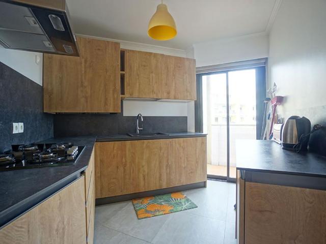 APPARTEMENT 3 PIECES MEUBLE 48 Boulevard de la République Résidence Les Digitales 06 110 LE CANNET