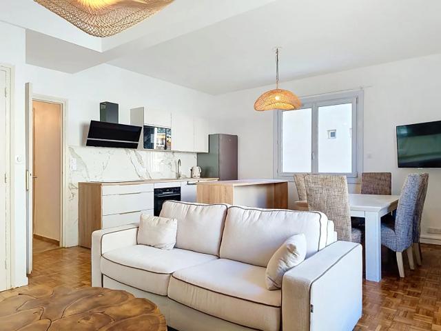 Appartement 3 pièces meublé à louer à Nice Quartier Borriglione