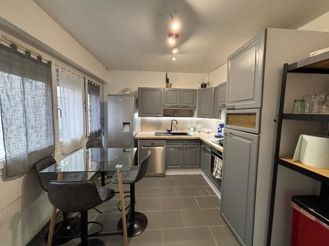 Appartement 3 pièces meublé, terrasse, parking,quartier place des Vosges