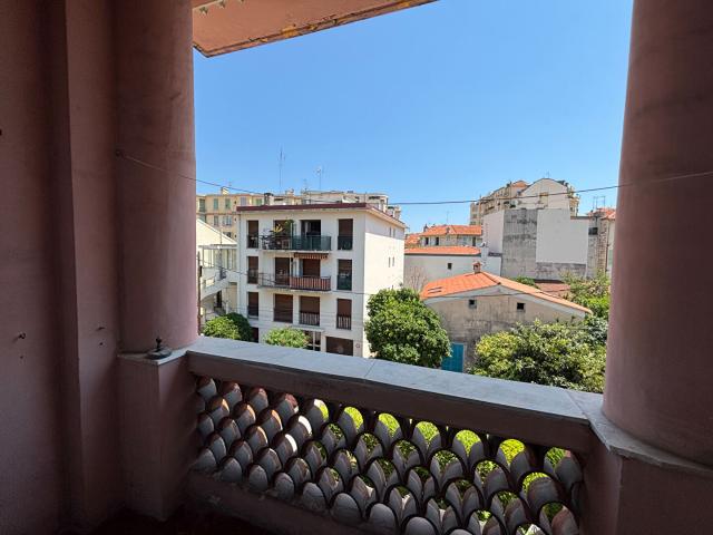 Appartement 3 pièces Nice 61.55m² 999€ à louer