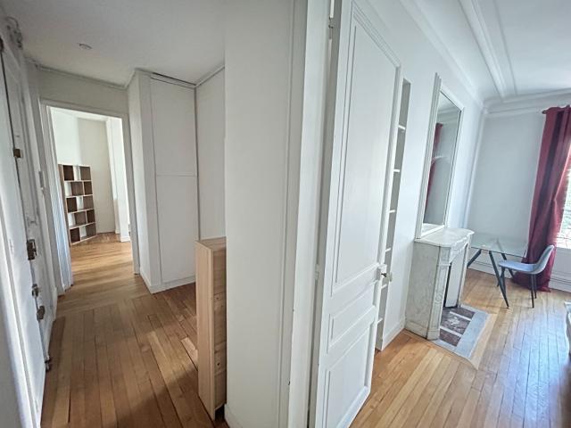Appartement 3 pièces Paris 11 69.71m² 2400€ à louer l'Adresse