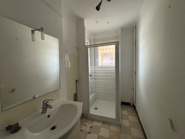 APPARTEMENT 3 PIECES PARKING LA PALASSE