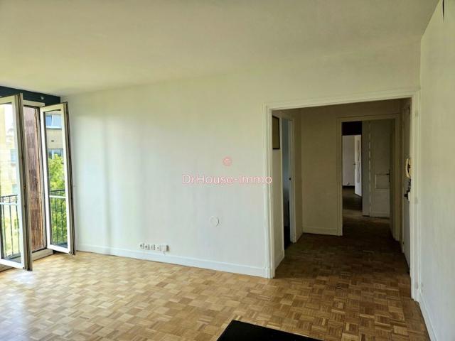 Appartement 3 pièces, proche RER, calme