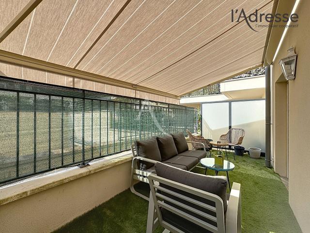 Appartement 3 pièces Puteaux 70.00m² 2200€ à louer l'Adresse