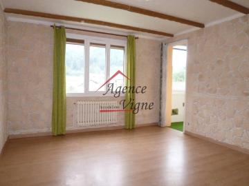 Appartement 3 pièces rénové dans résidence
