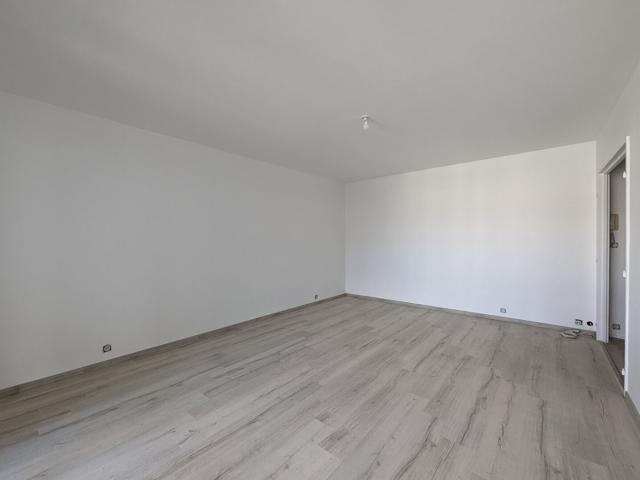 Appartement 3 pièces Reims 64.00m² 918€ à louer