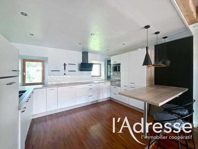 Appartement 3 pièces Saint Cyr sur Mer 64.00m² 1170€ à louer l'Adresse