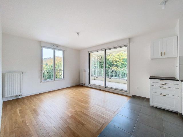 Appartement 3 pièces Saint Germain en Laye 53.08m² 1700€ à louer l'Adresse