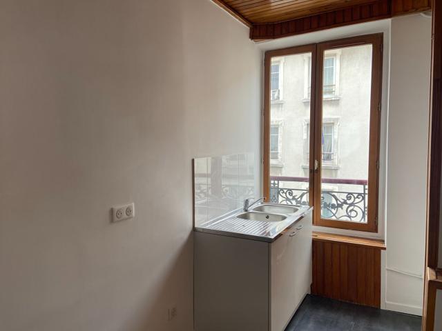 Appartement 3 pièces Saint Maurice 67.38m² 1495€ à louer l'Adresse