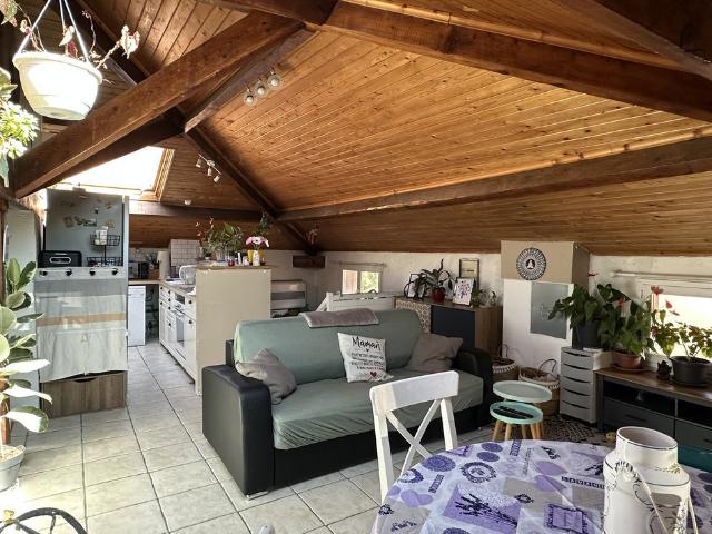 Appartement 3 pièces sous les toits vendu loué