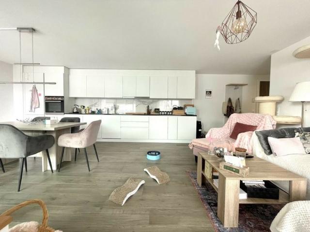 Appartement 3.5 pièces à CHF 1610. /mois charges comprises