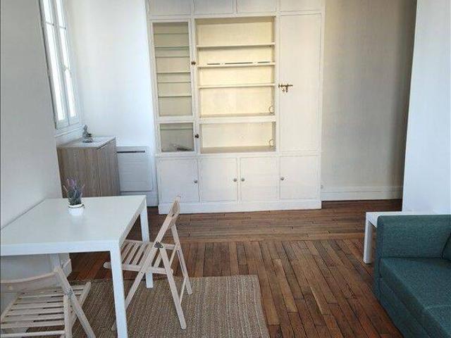 Appartement 3ème étage 42 m2 2 pièces Meublé