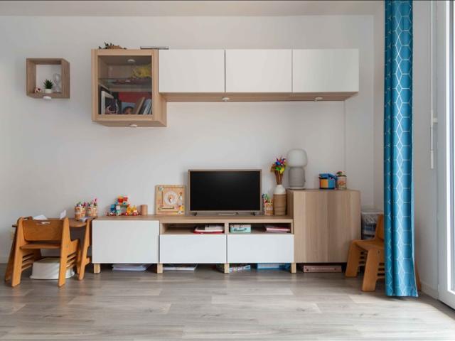 Appartement 3ème étage 75 m2 4 pièces Non meublé