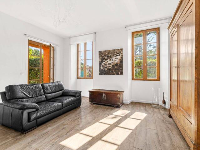 APPARTEMENT 3P MEUBLE / JARDIN