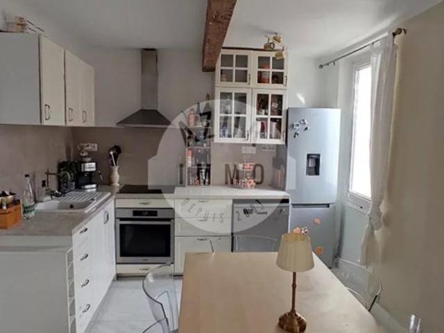 Appartement rénové T4 75 m² dernier étage