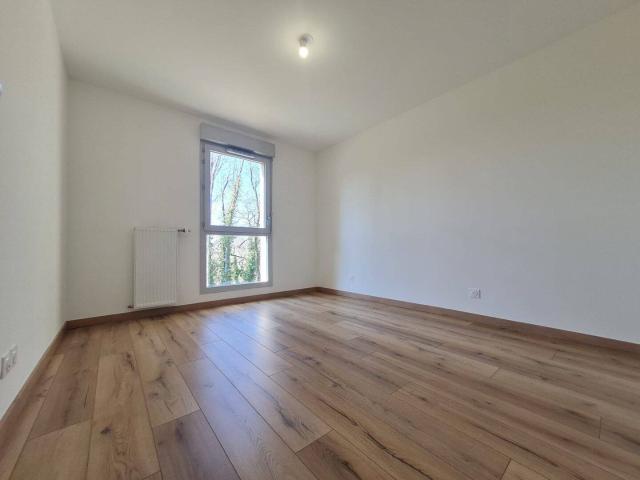 APPARTEMENT T3 61.98 M2 + GARAGE 74250 FILLINGES