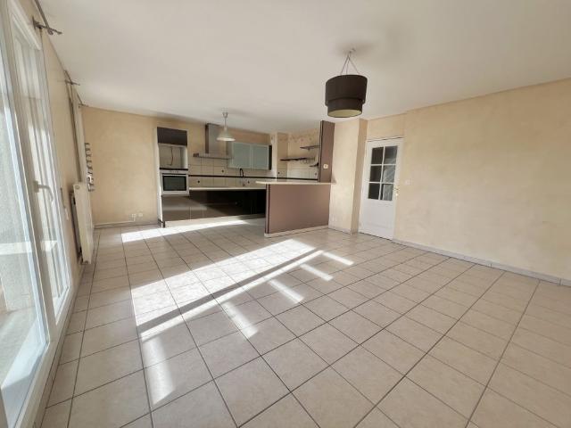 Appartement T3 64,28m² Centre Mions Mions 69780 Le bien en vidéo