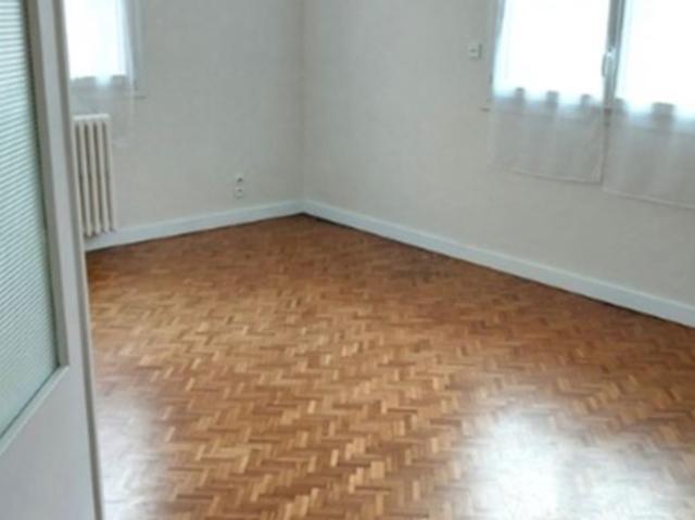 Appartement T3 73 m² 905 avec parking/garage