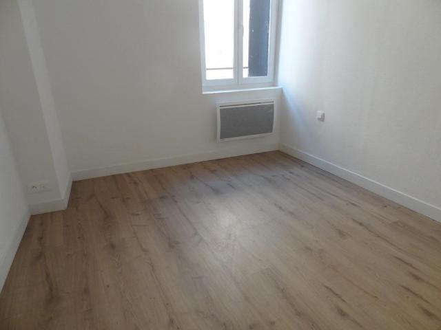 RÉSERVÉ Appartement T3 71 m2 Centre RABASTENS