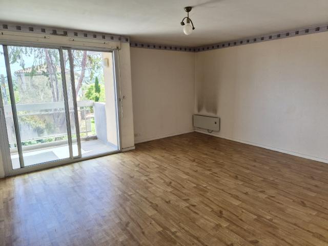 Appartement T3 71m2 + balcons, garage et cave