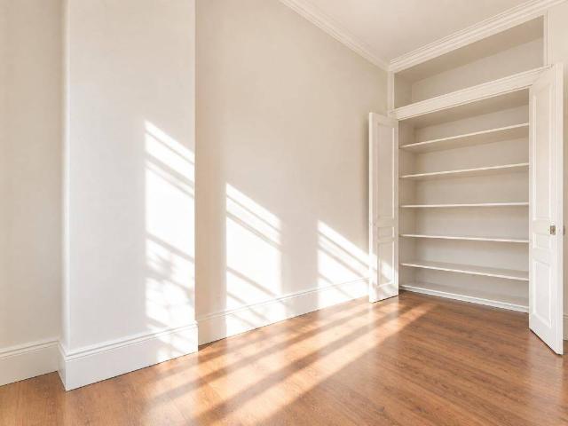 APPARTEMENT T3 74.21m2 place des archives LYON 2