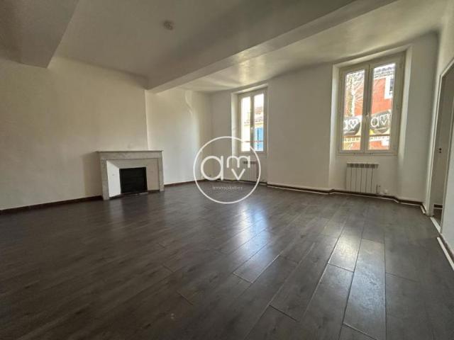 Appartement T3 90m2 Centre ville Grandes chambres