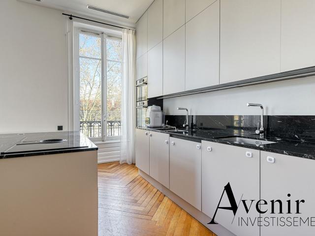 APPARTEMENT T3 115 m² PARC TÊTE D'OR CLIMATISÉ BALCONS CAVE Lyon