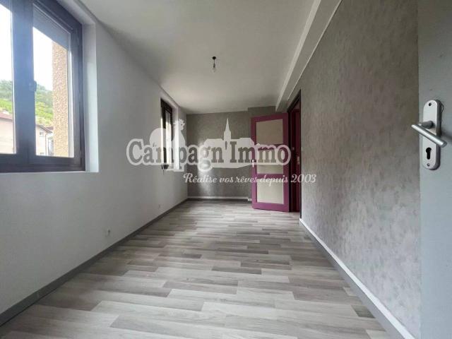APPARTEMENT T3 1er étage