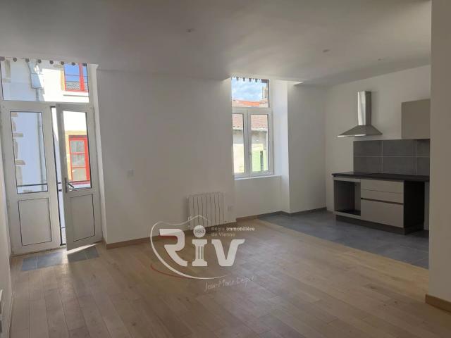 Appartement T3 2ème étage Centre historique de Vienne