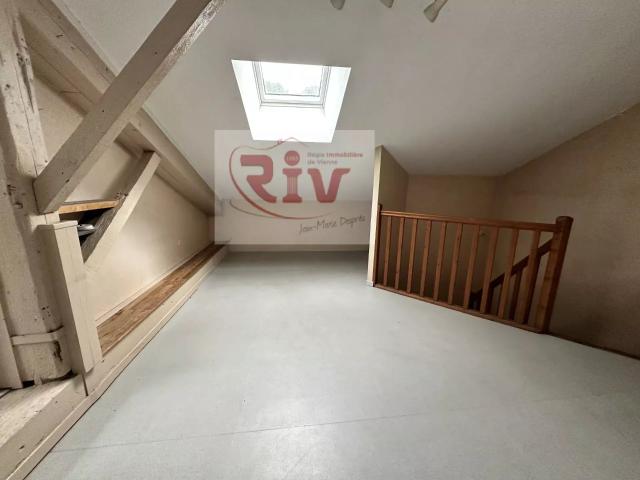 Appartement T3 3ème étage Balcon / GARAGE Vienne