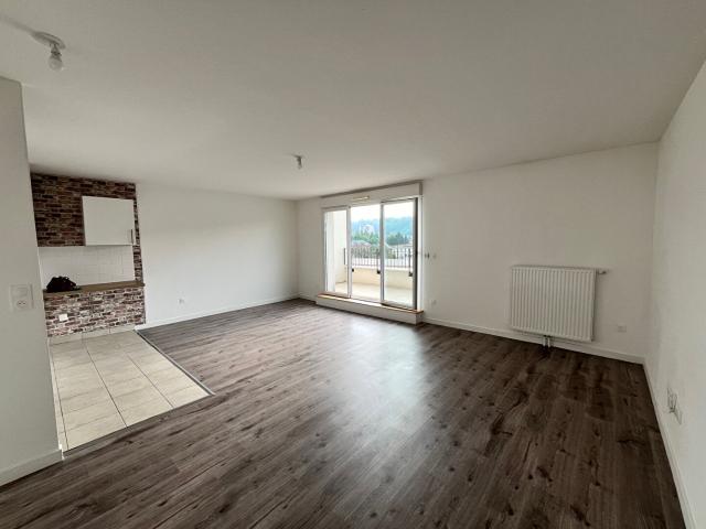 Appartement T3 à Maromme avec balcon