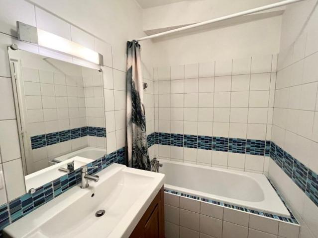 appartement t3 à grenoble ref ges03390002 900 agence delphine teillaud