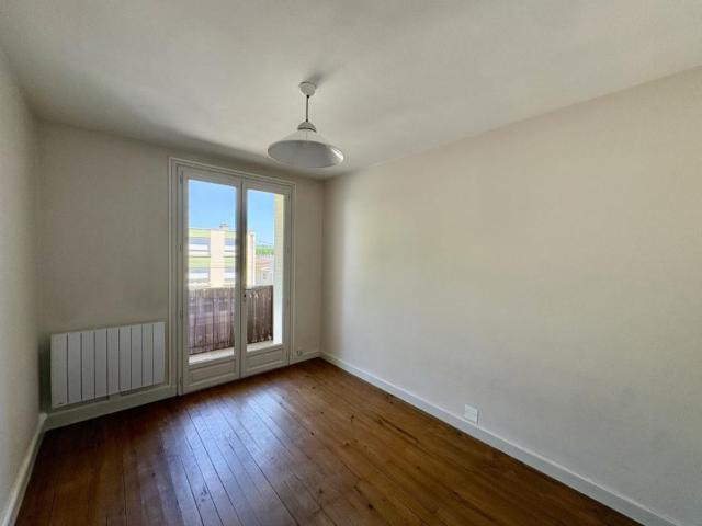 APPARTEMENT T3 A LOUER A ROANNE AVENUE DE PARIS