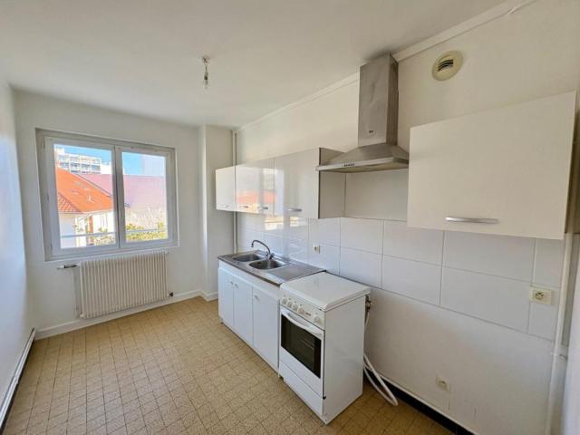 APPARTEMENT T3 A LOUER A ROANNE CARNOT