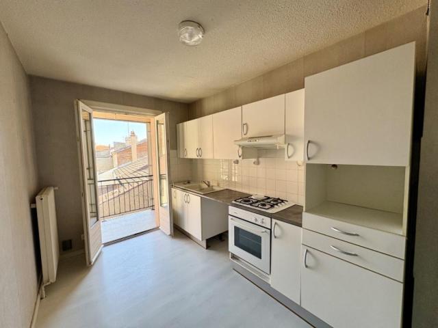 APPARTEMENT T3 A LOUER A ROANNE CENTRE VILLE