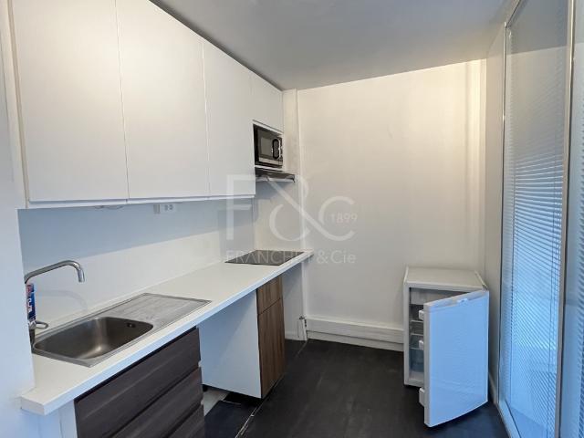 APPARTEMENT T3 A LOUER CALUIRE ET CUIRE Margnolles Aristide Briand 55.53 m2 880 € charges comprises par mois