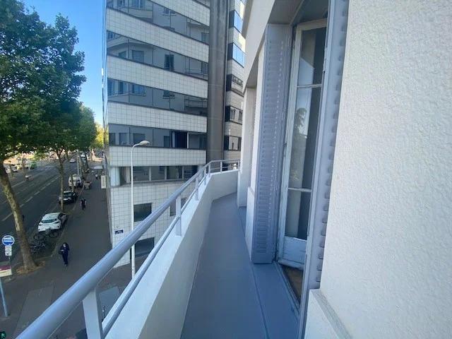 APPARTEMENT T3 A LOUER LYON 3EME ARRONDISSEMENT Saint Maximin Sisley 46 m2 832 € charges comprises par mois: Immobilier LYON 3EME ARRONDISSEMENT | Agence immobilière à Lyon Galyo