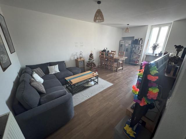 APPARTEMENT T3 A LOUER LES ECHELLES