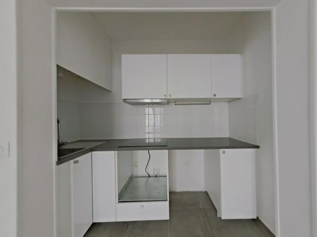 APPARTEMENT T3 A LOUER PARIS 17EME ARRONDISSEMENT Batignolles 10 44.57 m 1 506 €