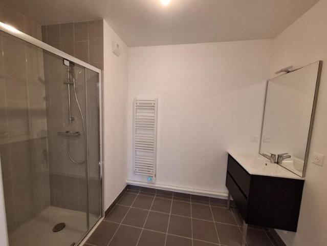 Appartement T3 à louer Saint Ave 66 m²