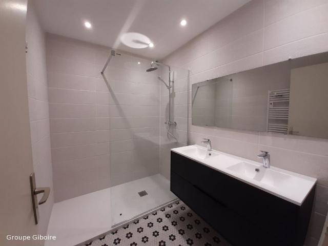 Appartement T3 à louer 77 m²