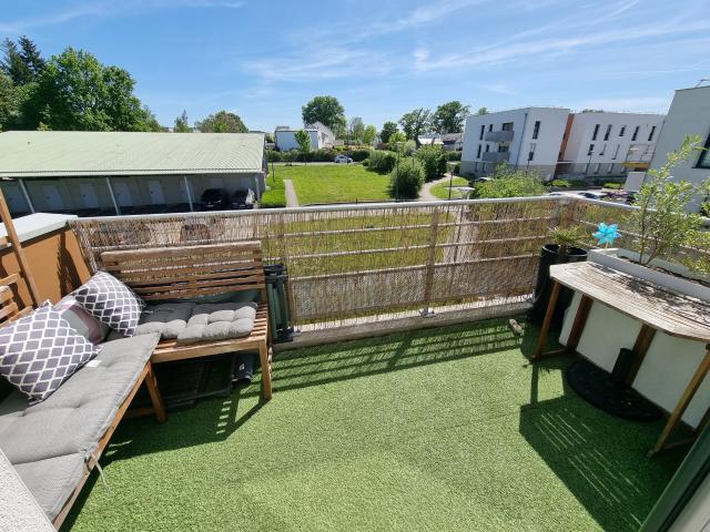 Appartement T3 à Saint Erblon, 68m2, 2 ch, cuisine équipée, balcon Sud, parfait état