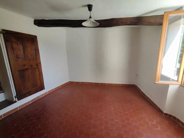 Appartement T3 à VARAGES