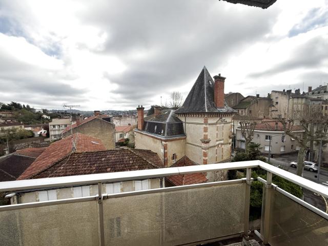 Au centre ville d'Auch, Appartement 3 pièces, lumineux avec
