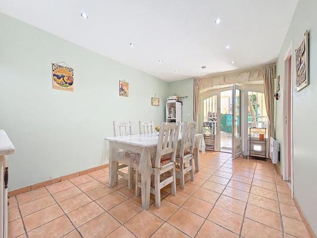 Appartement T3 atypique avec cour privative et cave voûtée – Hérépian centre village