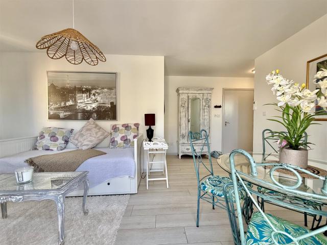 Appartement T3 au dernier étage avec terrasse privative et v. 50m² Carcassonne