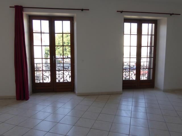 APPARTEMENT T3 AVEC BALCON