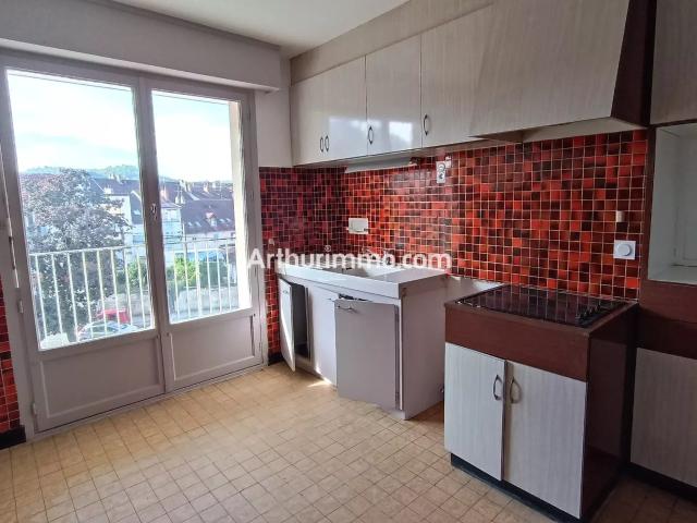 Appartement T3 avec balcon ascenseur centre ville 78m² Lons le Saunier
