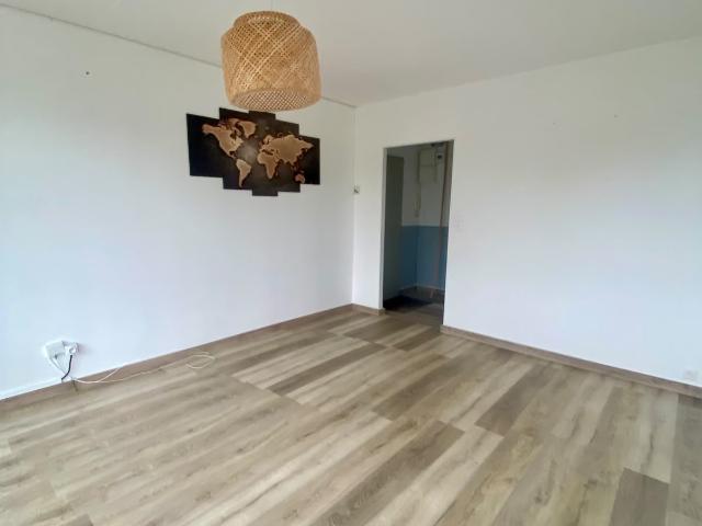 Appartement T3 avec balcon au coeur de Château Malo
